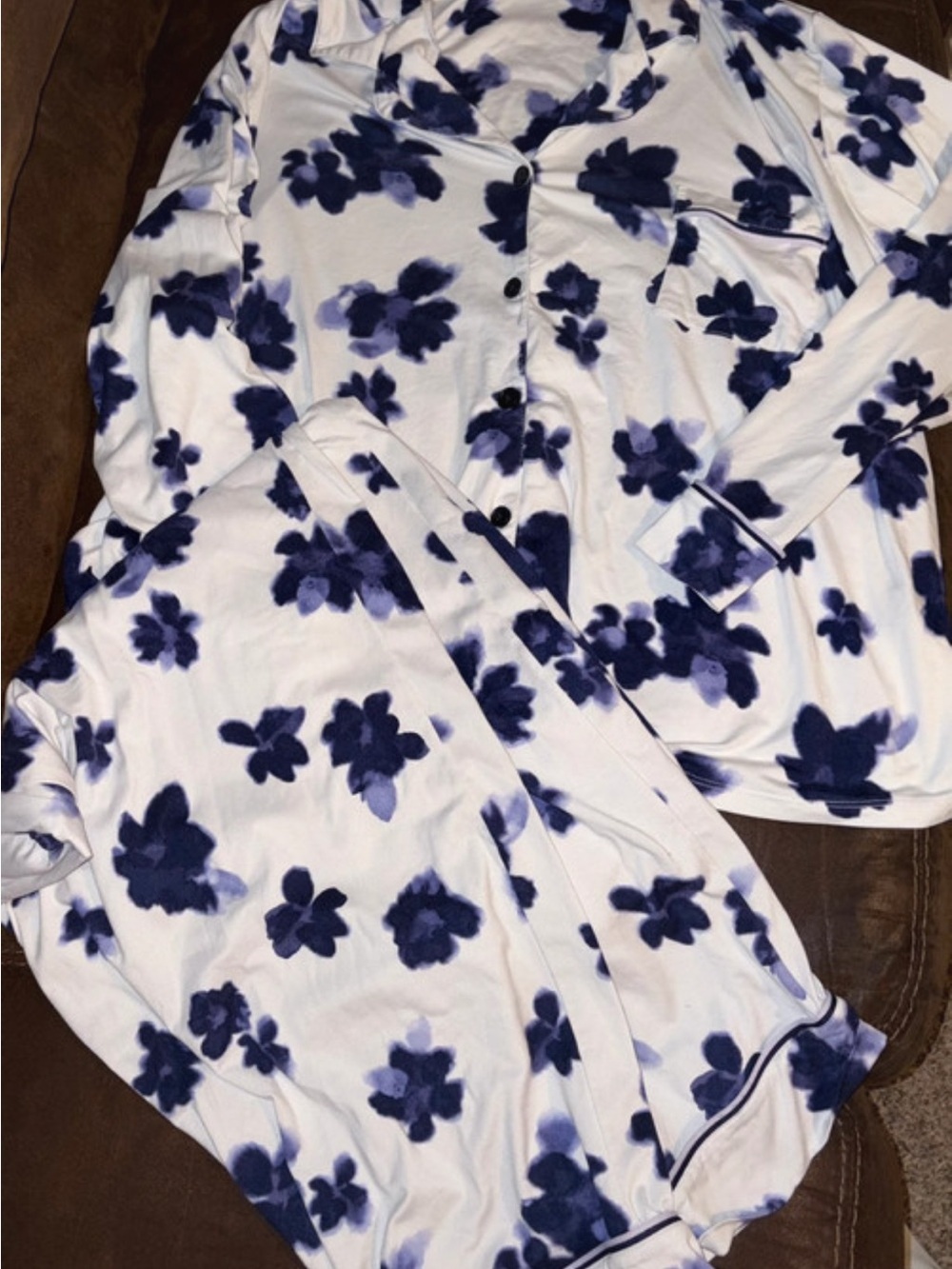 Simply Vera Vera Wang White Pajama Set with dark purple Floral Print